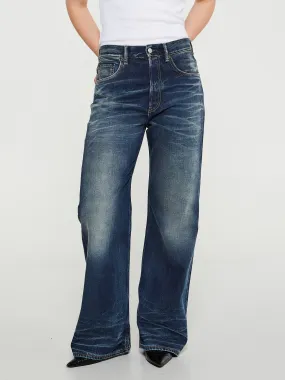 2021F Loose Fit Jeans in Broadway