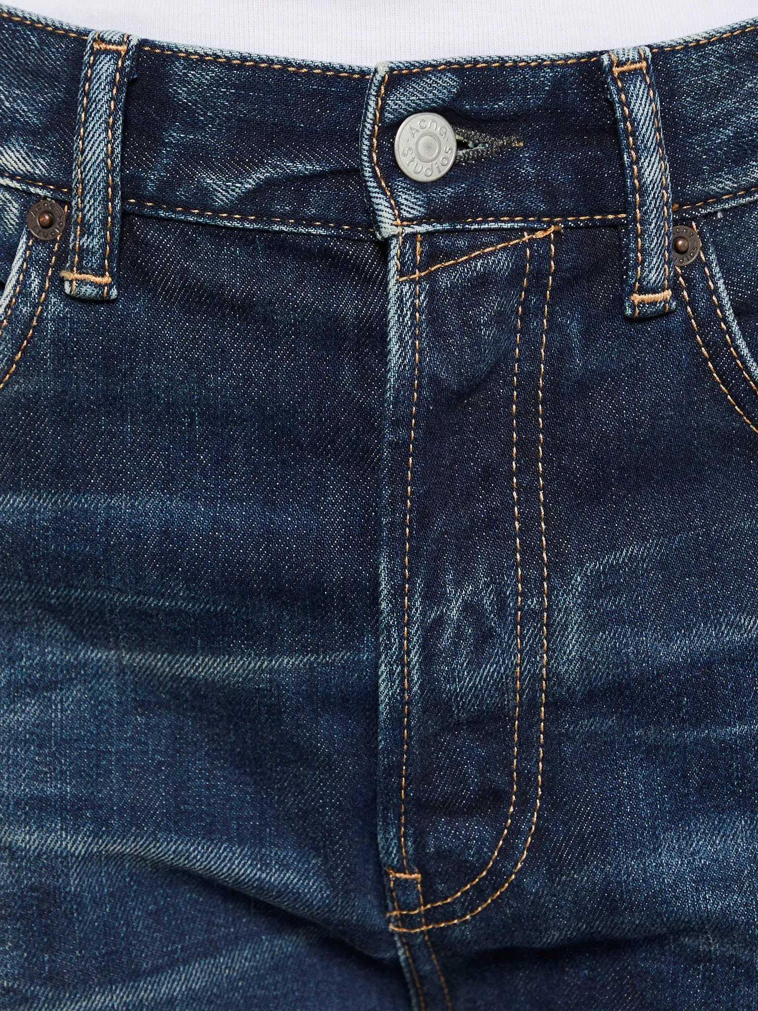 2021F Loose Fit Jeans in Broadway