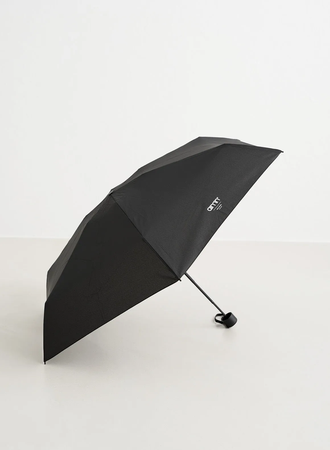 Compact Black Edge Pocket Umbrella – Stylish, Wind-Resistant Travel Umbrella for Ultimate Protection