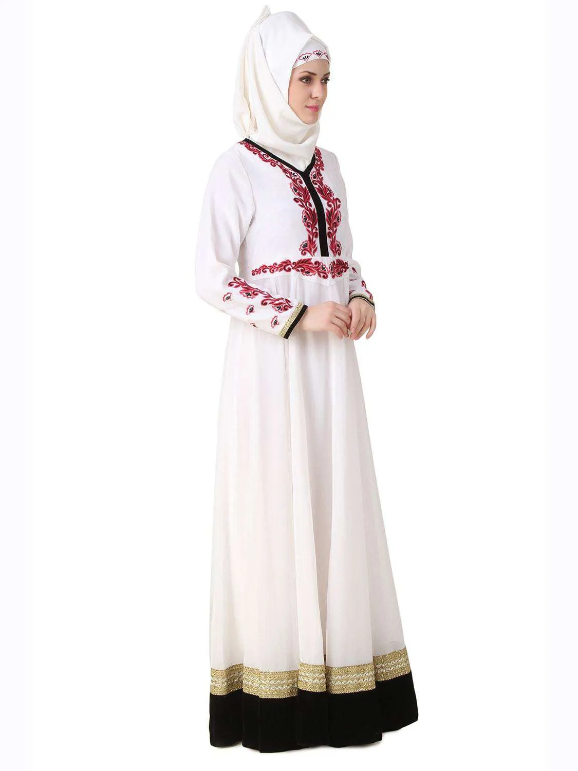 Ezzah White Georgette and Crepe Abaya