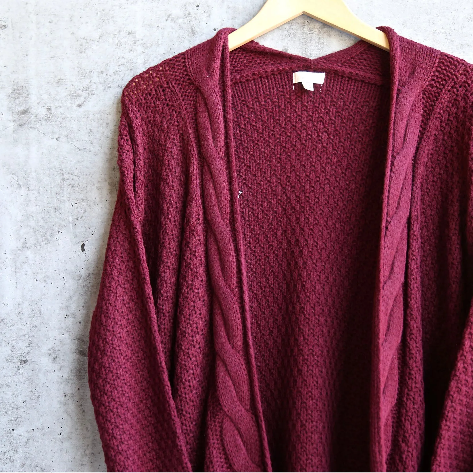 Final Sale - Dreamers by Debut Cable Knit Open Cardigan - Burgundy