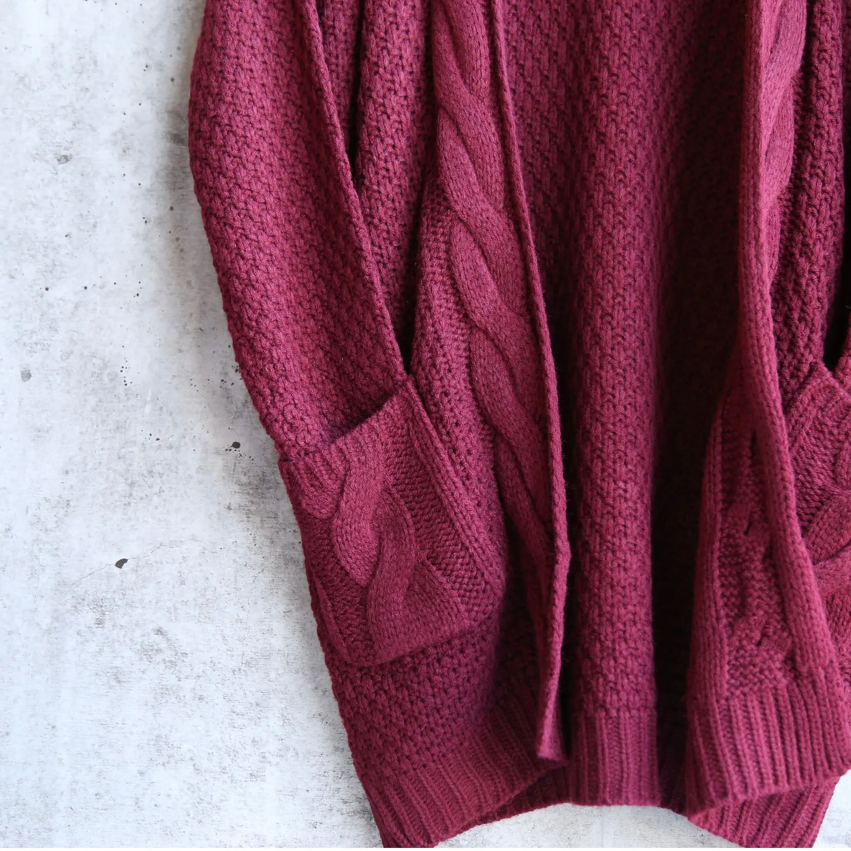 Final Sale - Dreamers by Debut Cable Knit Open Cardigan - Burgundy