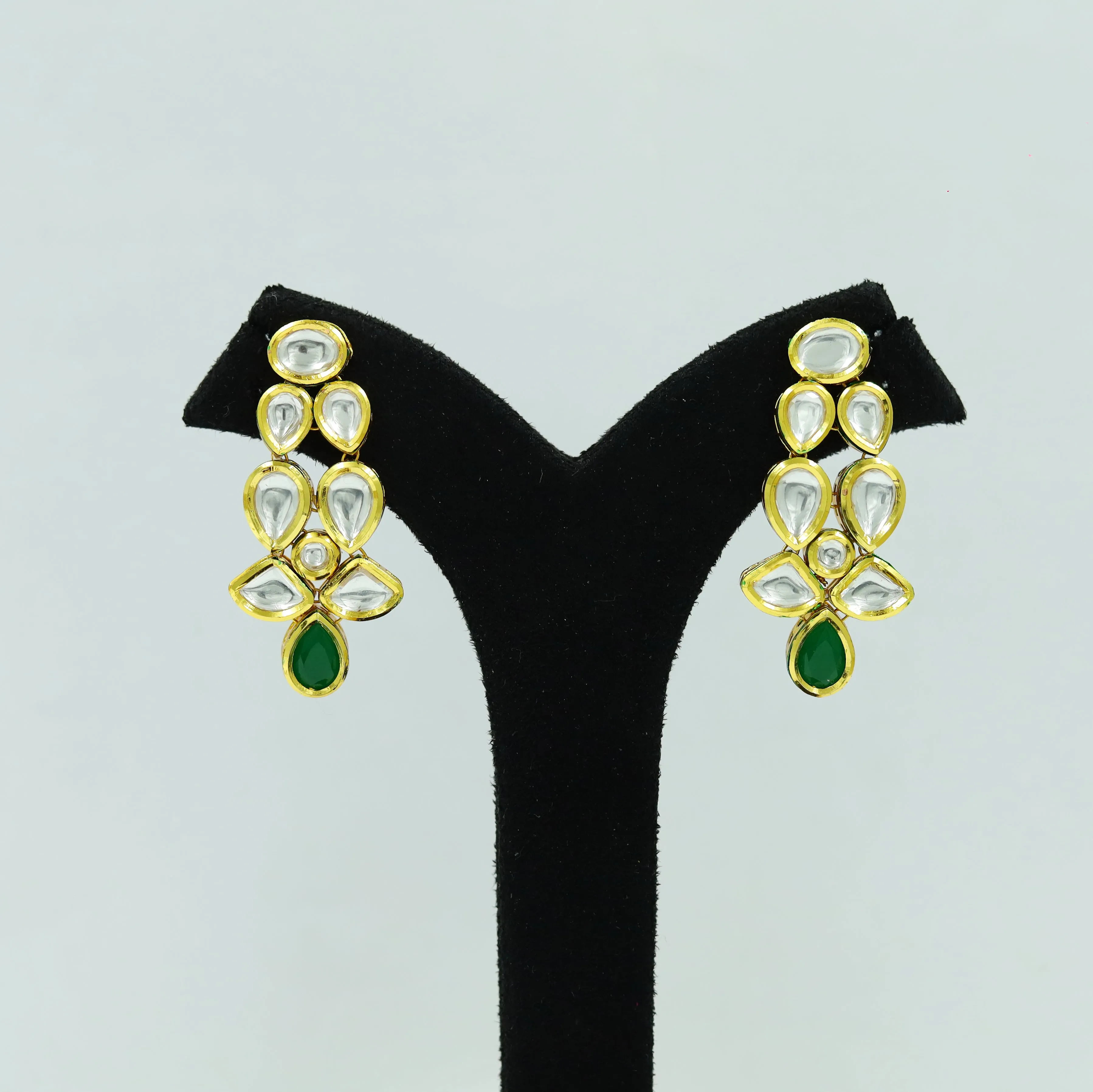Round Neck Kundan Necklace Set 12183-28