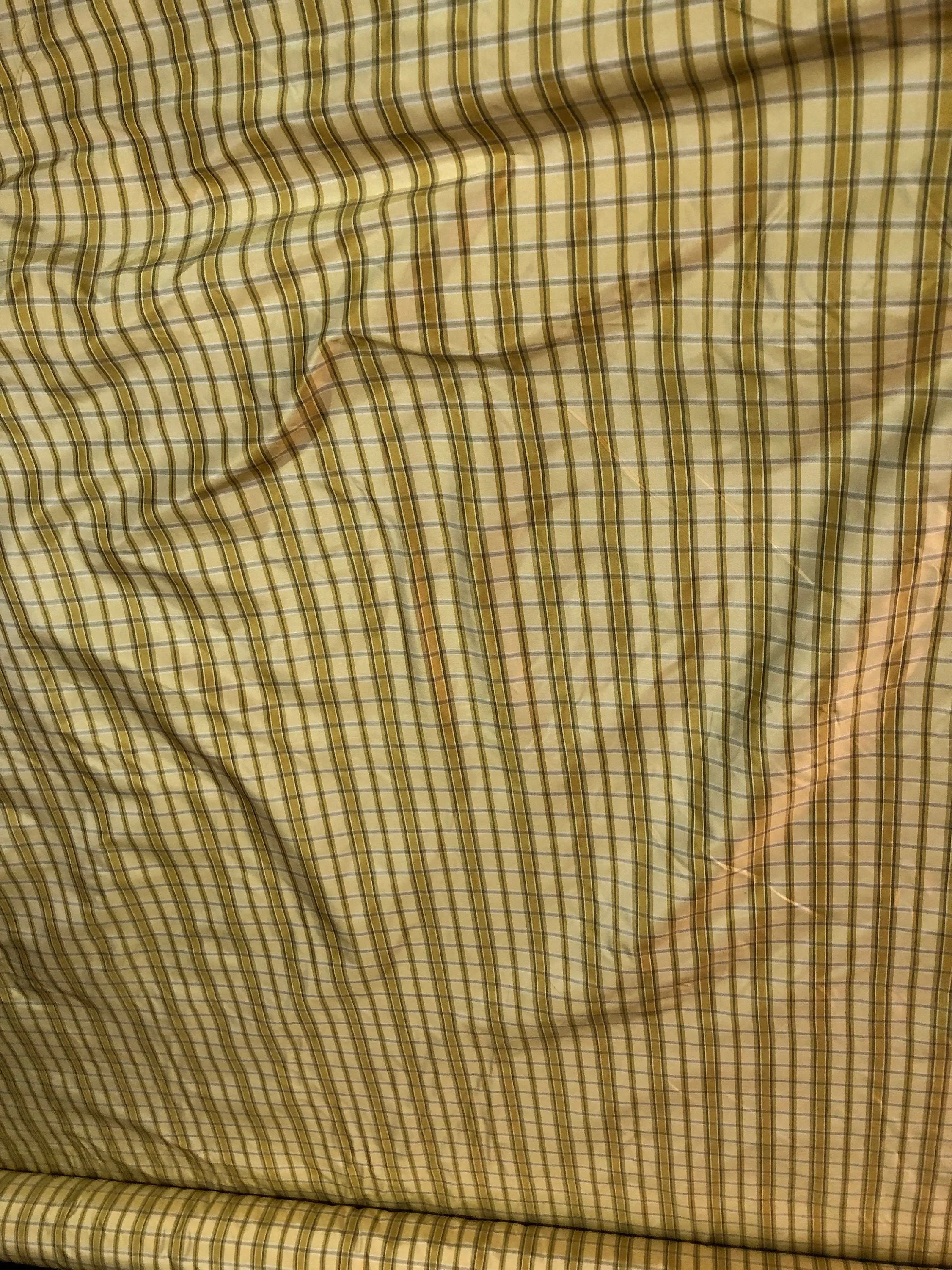 Silk taffeta plads 54&quot; wide                               Light yellow gold combination    Sold by the yard