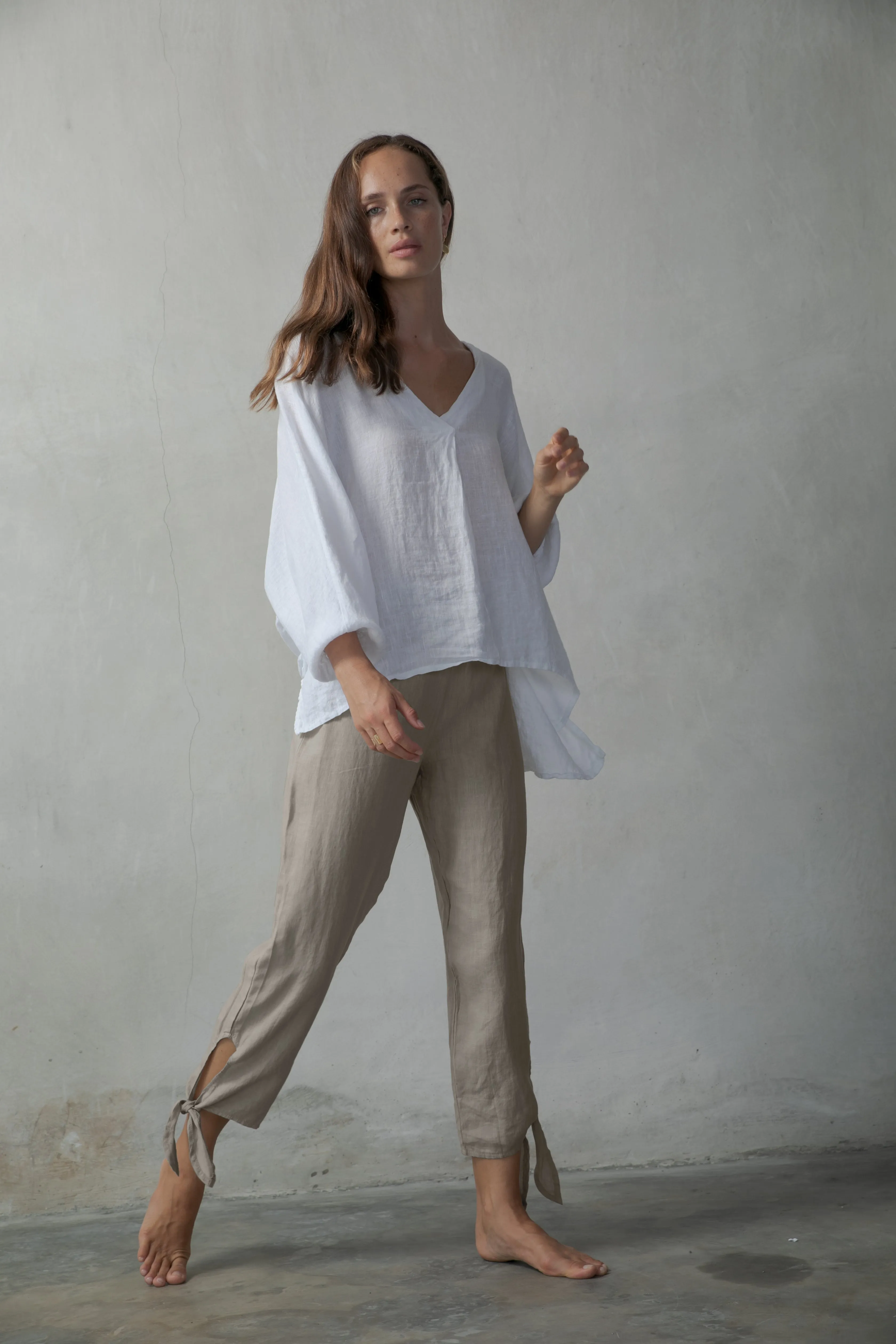 Tie-Knot Linen Capri Pants Oatmeal