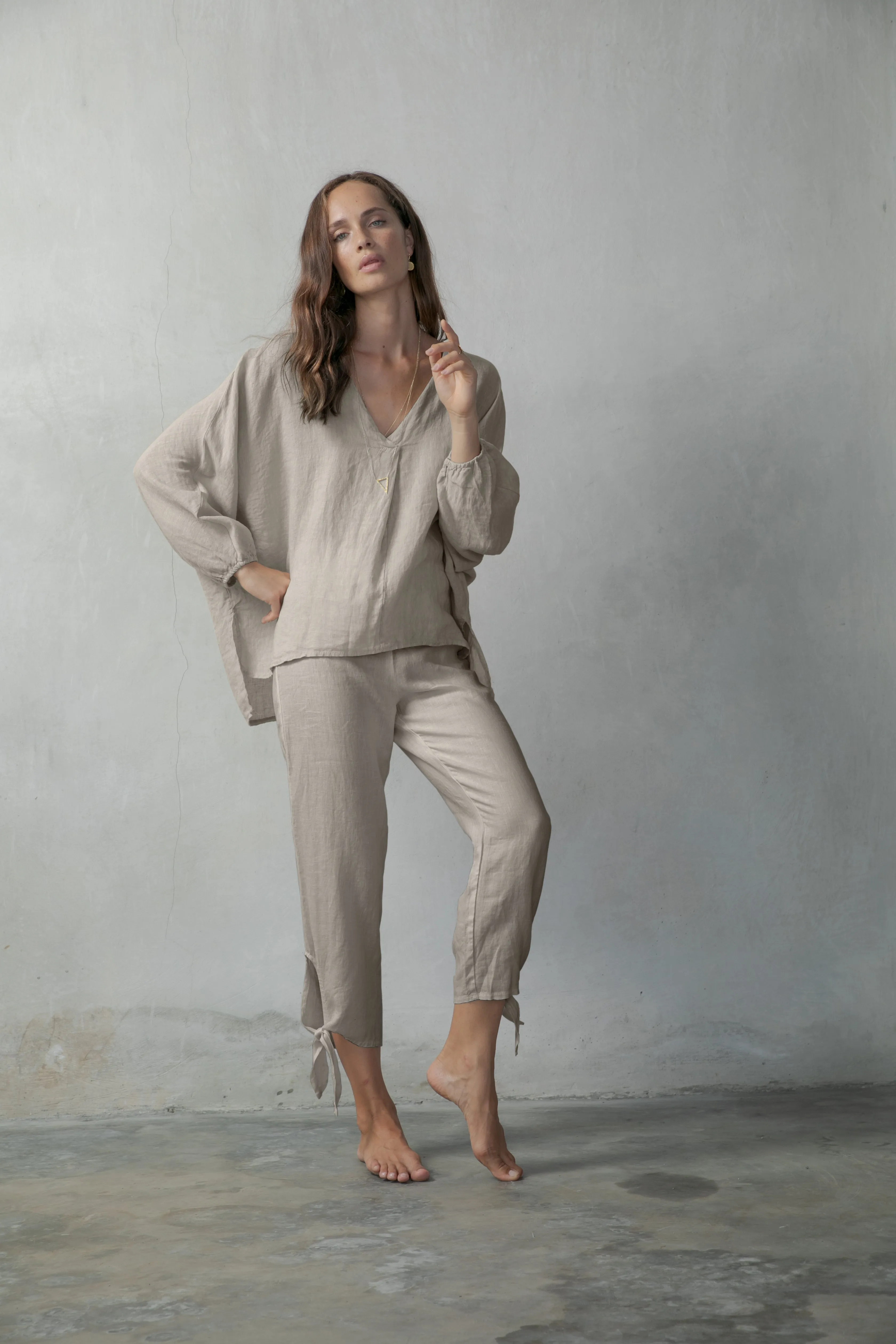 Tie-Knot Linen Capri Pants Oatmeal