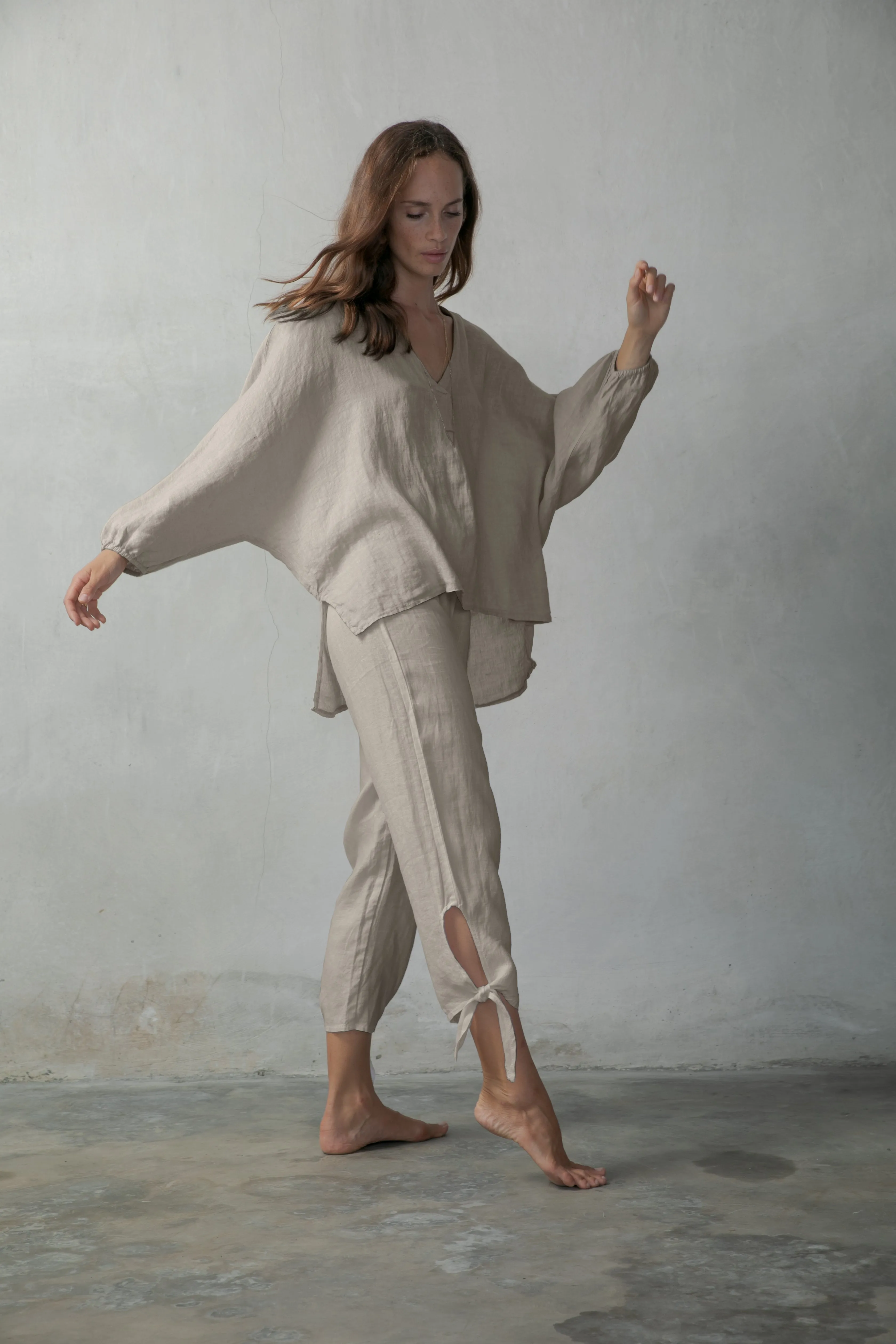 Tie-Knot Linen Capri Pants Oatmeal