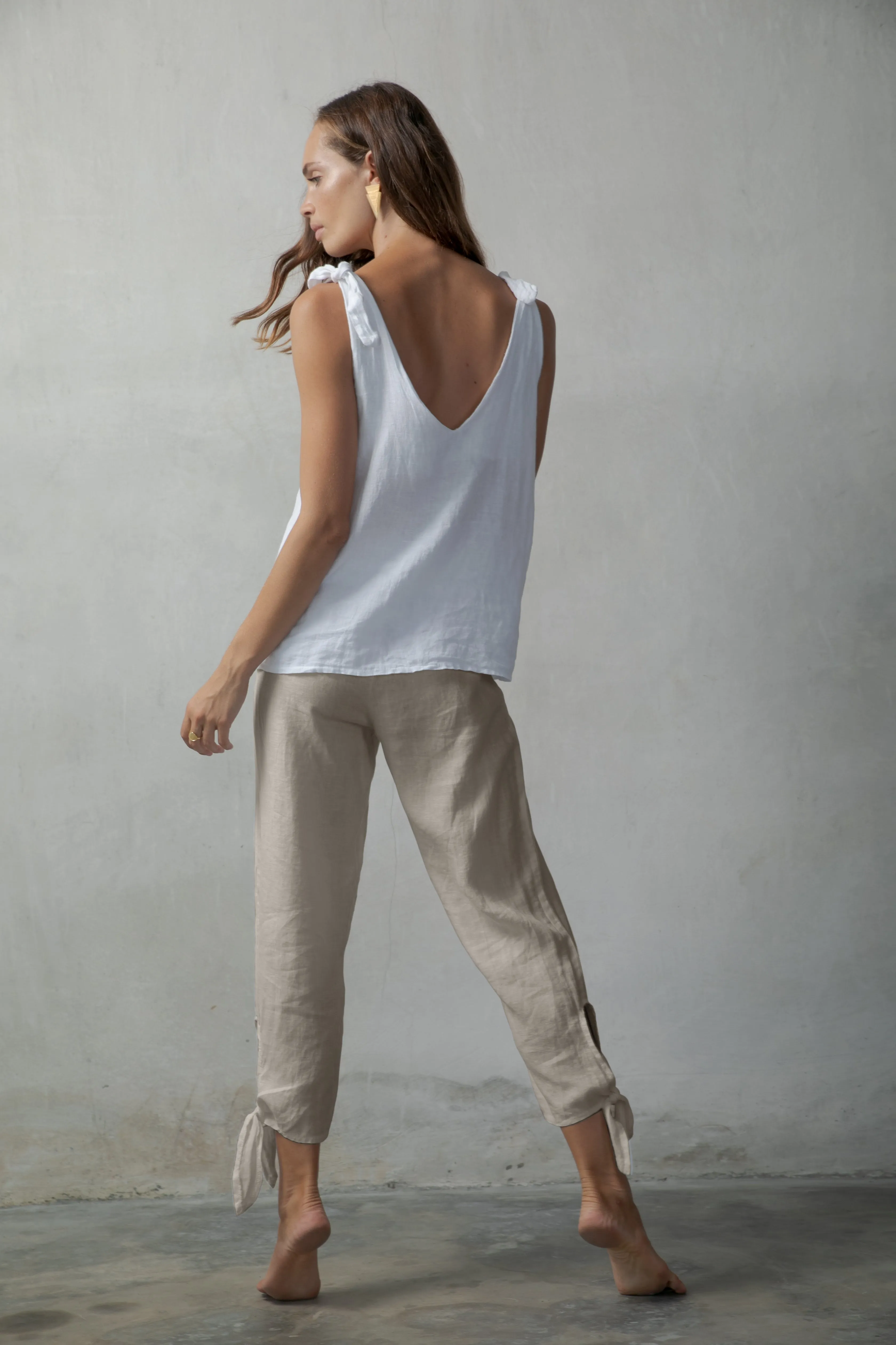 Tie-Knot Linen Capri Pants Oatmeal